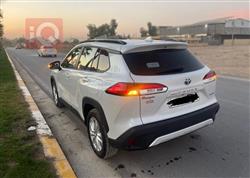 تۆیۆتا کۆرۆلا کرۆس